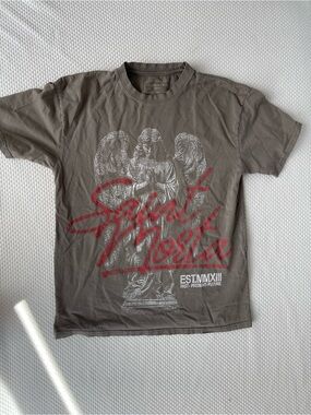 Saint Morta Men's Short Sleeve Gray Graphic Tee with Red Script